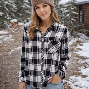 Woman's Cosmic Blue Love Brand Button Down, Plaid Long Sleeve Shirt, Size Medium